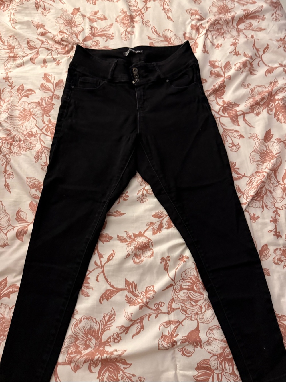 Women’s Black Skinny Jeans